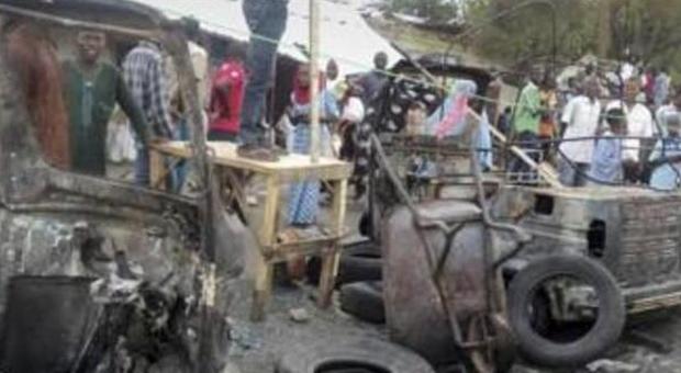 Nigeria, altre due bambine kamikaze si fanno esplodere in un mercato: morti e feriti