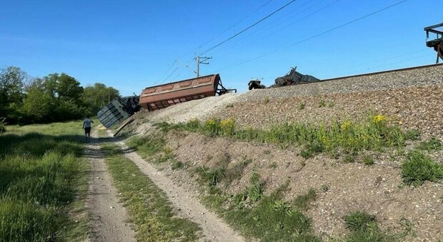Crimea, deraglia un treno che trasportava grano. «L'esplosione dovuta a un attentato». Nessun ferito