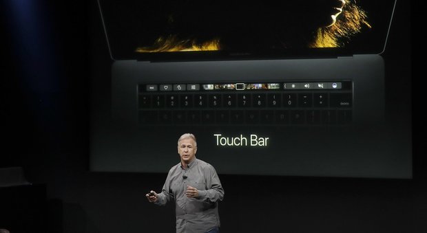 Apple, ecco i nuovi MacBook Pro con mini-display touch sulla tastiera