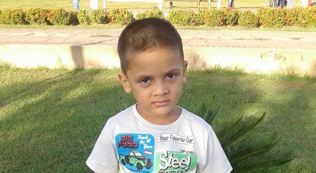 Bimbo di 9 anni ucciso e fatto a pezzi dalla mamma: «Era diventato un peso economico»