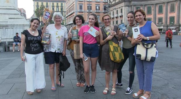 Regala un libro pensando a Napoli: BookMob in piazza Dante