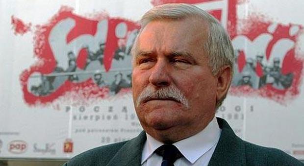Polonia, l'ex presidente Walesa informatore segreto durante il comunismo