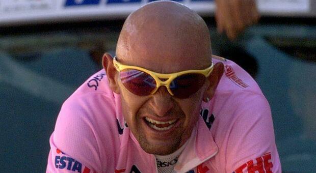 Marco Pantani, il grande ciclista è morto nel 2004