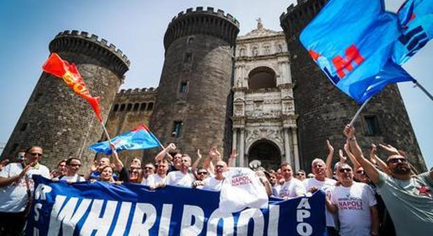 Whirlpool, nessuna offerta per salvare Napoli: resta solo la proposta svizzera