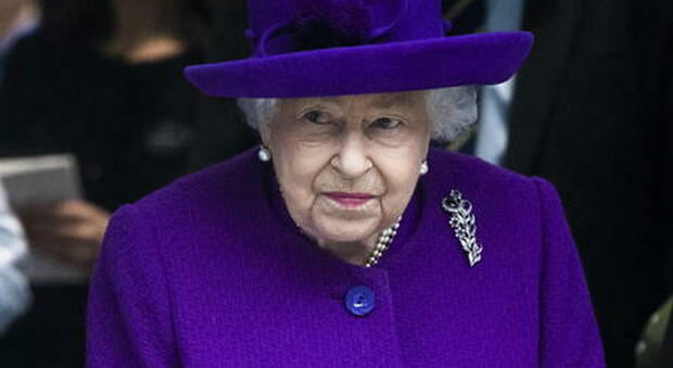 La regina Elisabetta, compleanno senza colpi di cannone per la seconda volta
