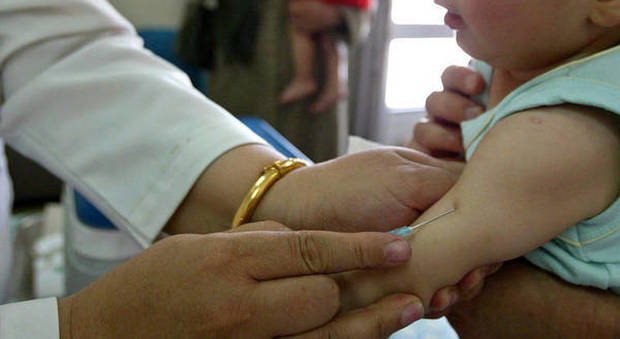Calo delle vaccinazioni, Zaia: «Obbligatorietà, tema da affrontare»