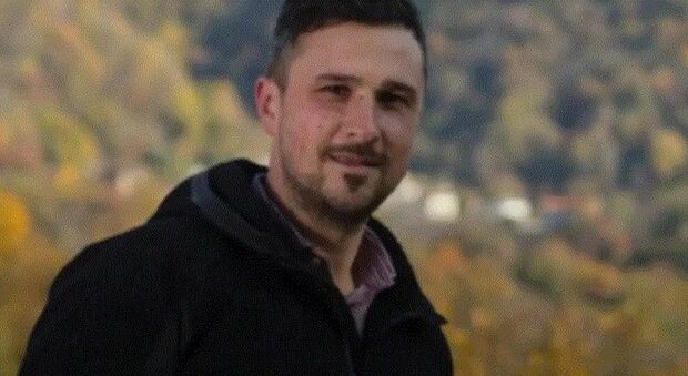 Punto da una vespa, Damiano Iob muore a 41 anni a Udine: lo choc anafilattico poi la corsa in ospedale