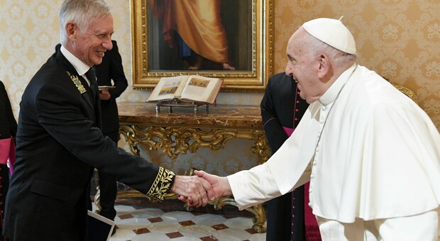 Papa Francesco vuole incontrare Kirill, scambio di saluti a distanza tramite il nuovo ambasciatore russo