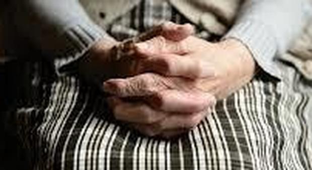 Violentata in casa di riposo, la 90enne conferma le accuse all'inserviente
