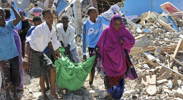 Mogadiscio, ancora un'autobomba: quattro morti