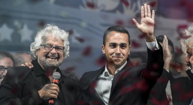 M5S, Grillo al comizio di chiusura a piazza del Popolo: l'endorsement di Beppe per Di Maio