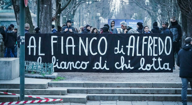 Un momento del processo ad Alfredo Cospito ideologo anarchico del Fai nel tribunale di Torino, 5 dicembre 2022 ANSA/TINO ROMANO
