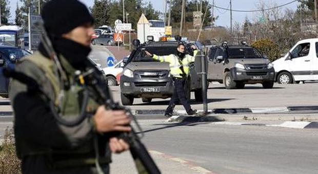 Cisgiordania, tre israeliani feriti in agguato: aggressore «neutralizzato»