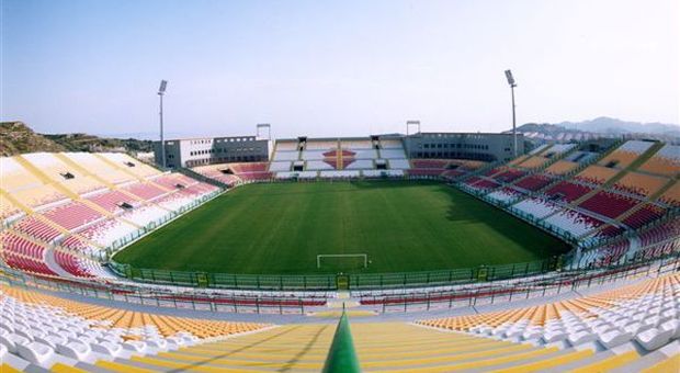 Lo stadio Franco Scoglio è inagibile: Città Messina-Portici a porte chiuse