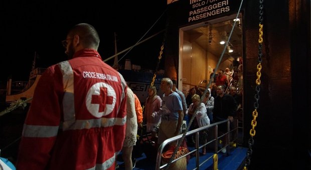 Terremoto a Ischia, 2600 sfollati proseguono le operazioni di soccorso