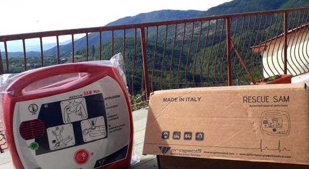Rieti, Asd Amatrice regala defibrillatore a Monte San Giovanni «nel ricordo di Pepo»