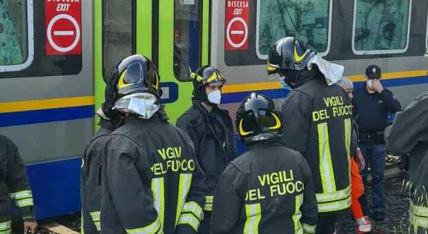 Roma Termini, centinaia di passeggeri bloccati nei treni per un presunto suicidio alla Stazione Tiburtina