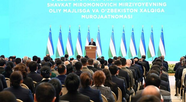 Uzbekistan, il bilancio di fine anno del presidente: «Il 2023 sarà l'anno della cura delle persone»