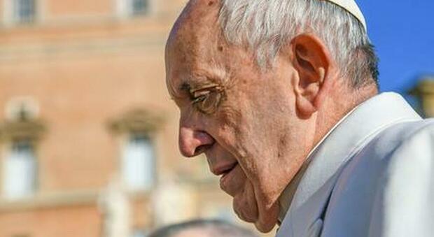 Un caso Covid nella residenza di Papa Francesco. Il Vaticano: «Monitoraggio costante»