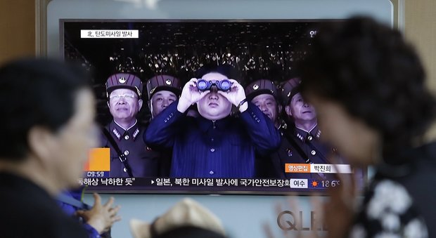 La Corea del Nord lancia un nuovo missile balistico: tensione alle stelle
