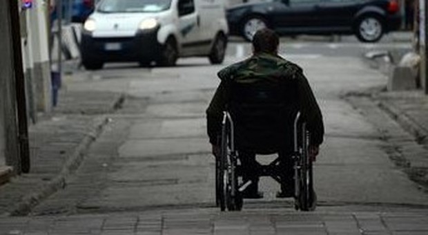 INDAGATO operatore sanitario per maltrattamenti a pazienti disabili