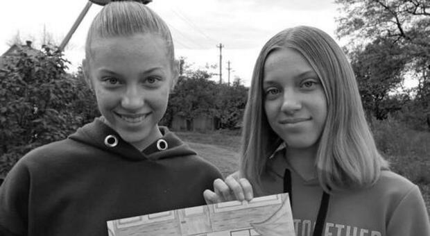 Anna e Yulia, chi sono le gemelle di 14 anni morte nell'attacco russo al ristorante