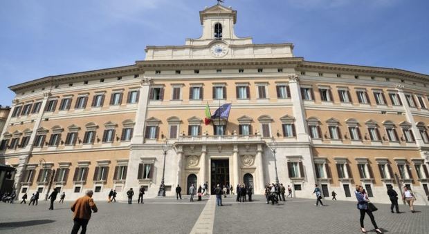 Vitalizi, alla Camera blitz dopo Pasqua: M5S vuole isolare Forza Italia