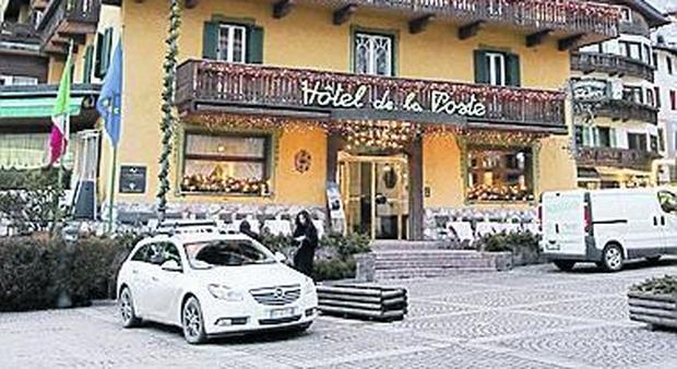 Le due famiglie napoletane e quella vacanza a sbafo all'hotel Poste di Cortina