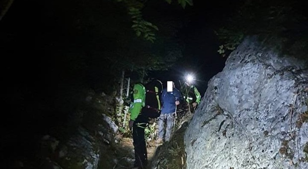 Si perde tra i dirupi della valle Scurosa: escursionista salvato dopo ore di ricerche