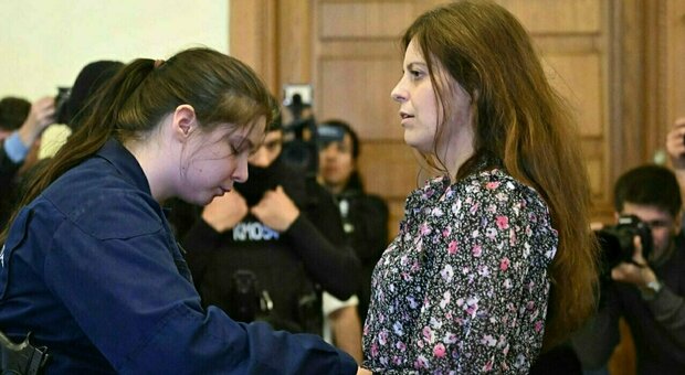 Ilaria Salis, chi è e cosa ha fatto: concessi i domiciliari all'attivista milanese dopo 15 mesi di carcere in Ungheria