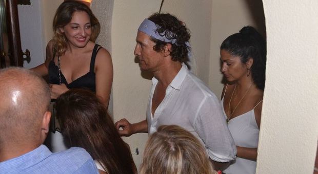 Leonardo Di Caprio e McConaughey a Capri, mimetizzati alla Taverna Anema e Core