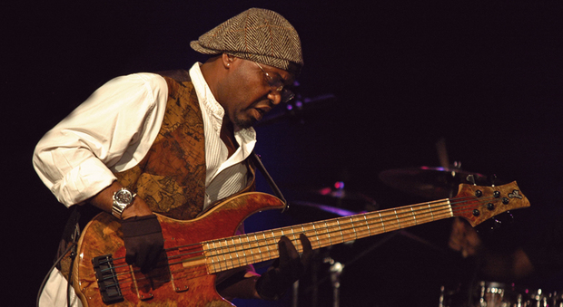 Il leggendario bassista Etienne Mbappé