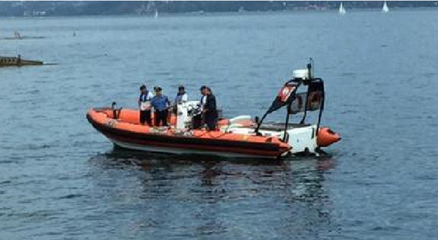 Ventunenne annegato dopo un tuffo nel lago di Como: era residente a Belluno