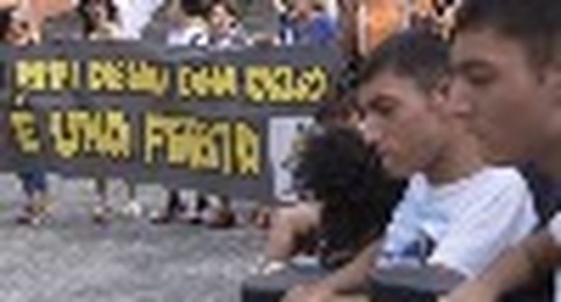 Disabili senza scuola a Napoli De Magistris promette soluzioni