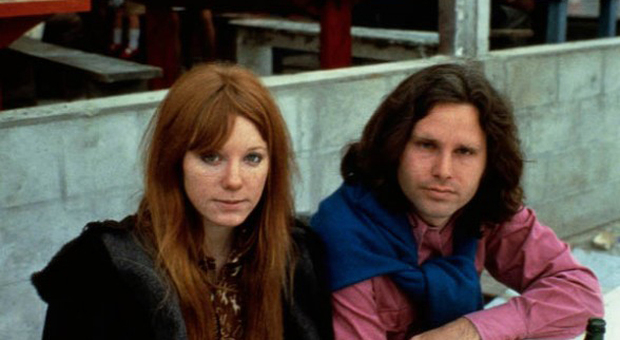 Jim Morrison, morta la moglie Patricia Kennealy: conobbe il cantante dei The Doors con un'intervista