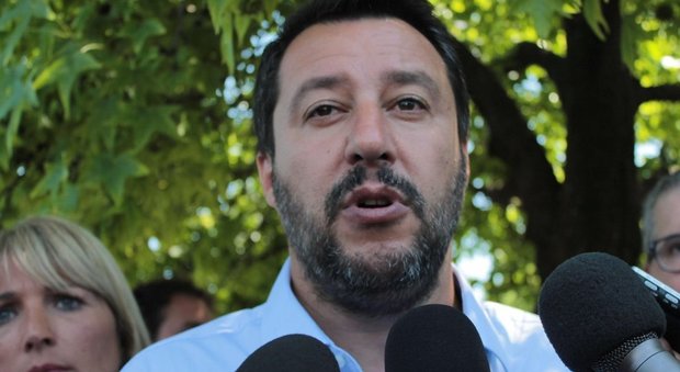 Salvini, nuovi segnali a M5S: «Berlusconi sbaglia a demonizzarli»