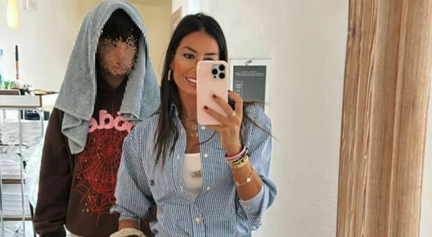 Elisabetta Gregoraci, l'outfit da capogiro e il dettaglio da 3mila euro notato nel selfie con il figlio Nathan Falco