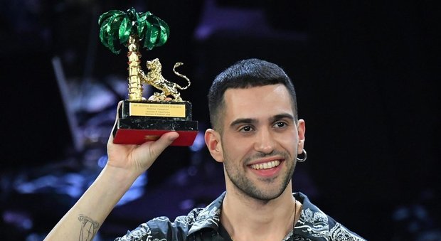 Sanremo 2019, Il vincitore Mahmood in conferenza stampa: «Se andrò all'Eurovision? Sto già là». Ultimo furioso