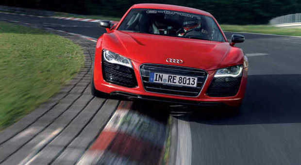 L'Audi R8 e-tron che ha stabilito il record di velocità sul circuito del Nurburgring