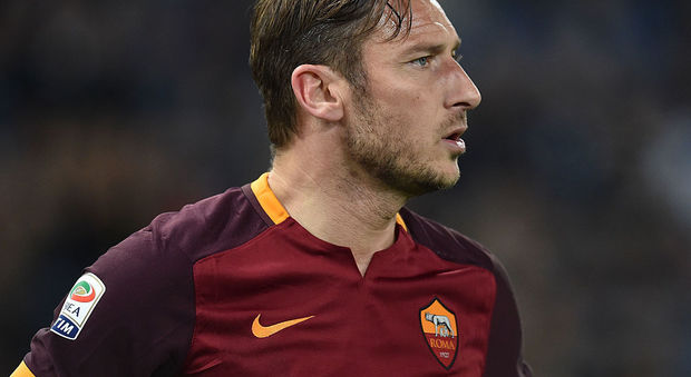 Roma, Spalletti recupera Manolas ma perde Totti per un'infiammazione al tendine