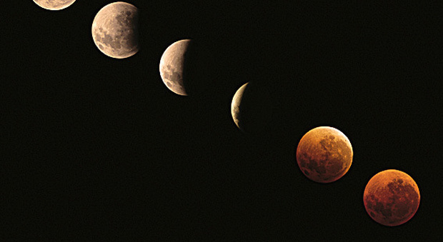 Eclissi di Luna, in arrivo quella più lunga del secolo: come vederla insieme a 4 pianeti e alla ISS