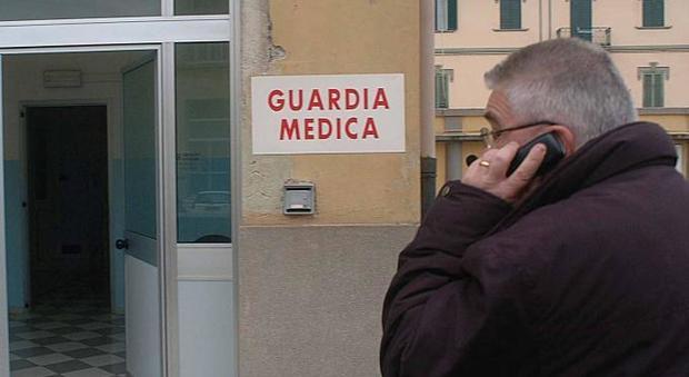 Napoli, guardia medica aggredita a casa di un paziente