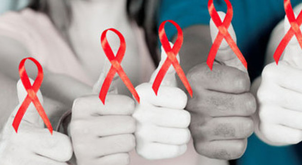 Rapporti sessuali non protetti, è allarme Aids in Italia: contagi in aumento