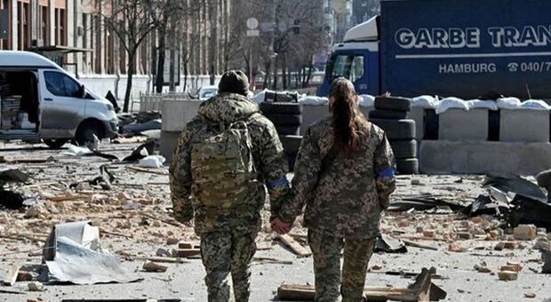 Ucraina, Biden annuncia nuovo pacchetto di armi a Kiev da 800 milioni