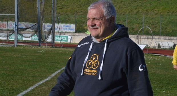 Osvaldo Jaconi alla guida della Fermana: lascia la panchina a 69 anni