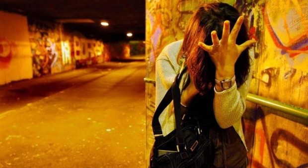 Pescara, tenta di violentare due donne: preso clochard di 21 anni