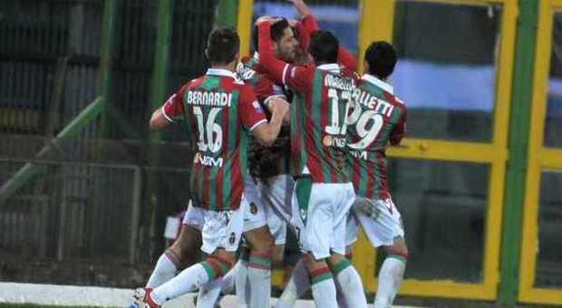 La Ternana torna a vincere al Liberati con i gol di Masi e Rispoli (2-1). La classifica