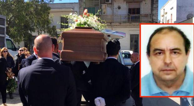 Anziano ucciso da baby gang: funerali spostati in un'altra chiesa. «Cerimonia privata e senza amici»