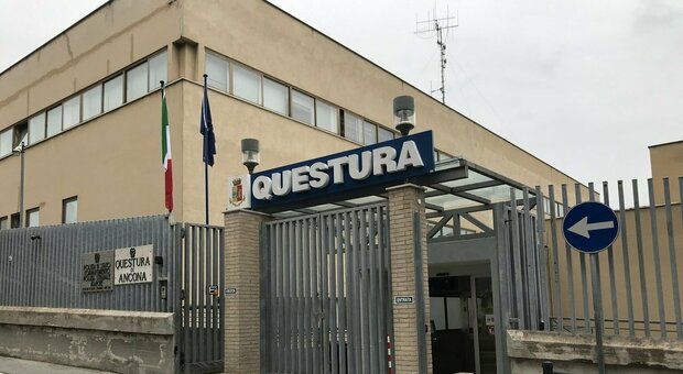 Ancona, arresto internazionale al viale della Vittoria: in manette un uomo ricercato in Albania dal 2015