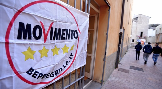 M5S: i 23 ribelli napoletani in aula Grillo chiede clausola riservatezza